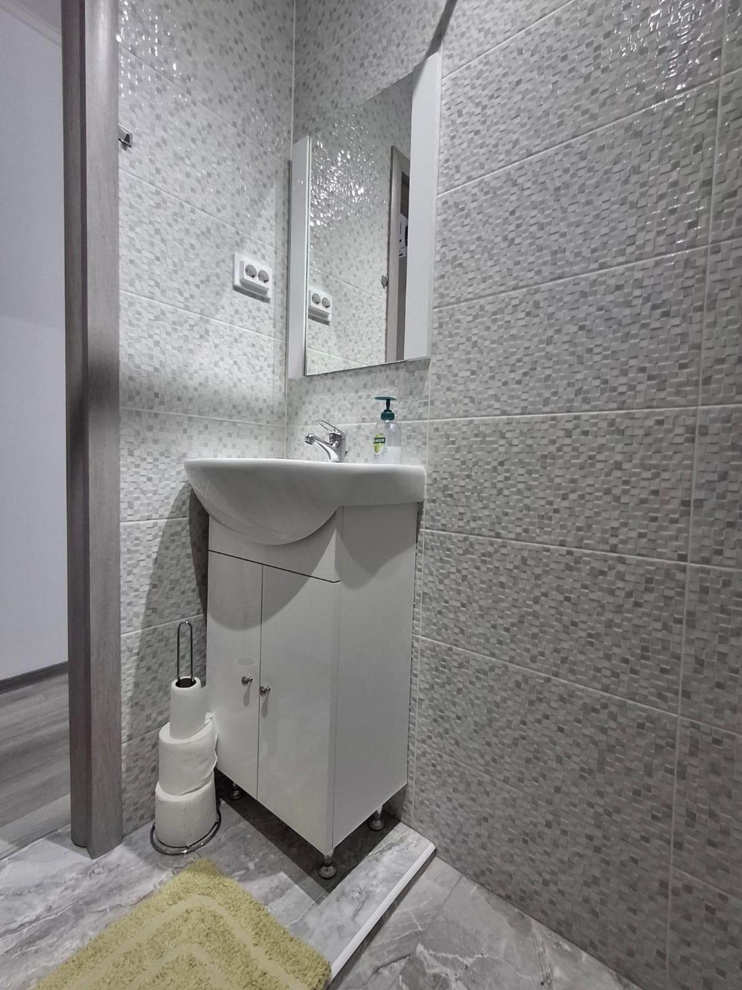 Anna Home Ramnicu Valcea Ngoại thất bức ảnh
